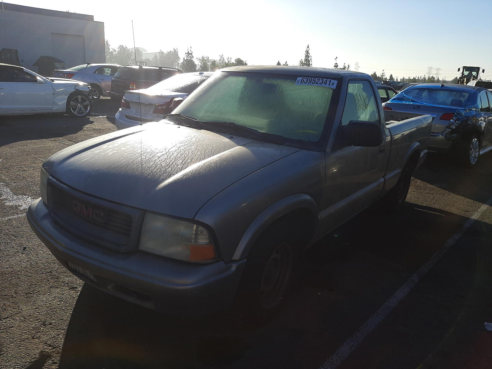 Photo 2 from auction – 2003 GMC SONOMA with VIN 1GTCS14H438278211