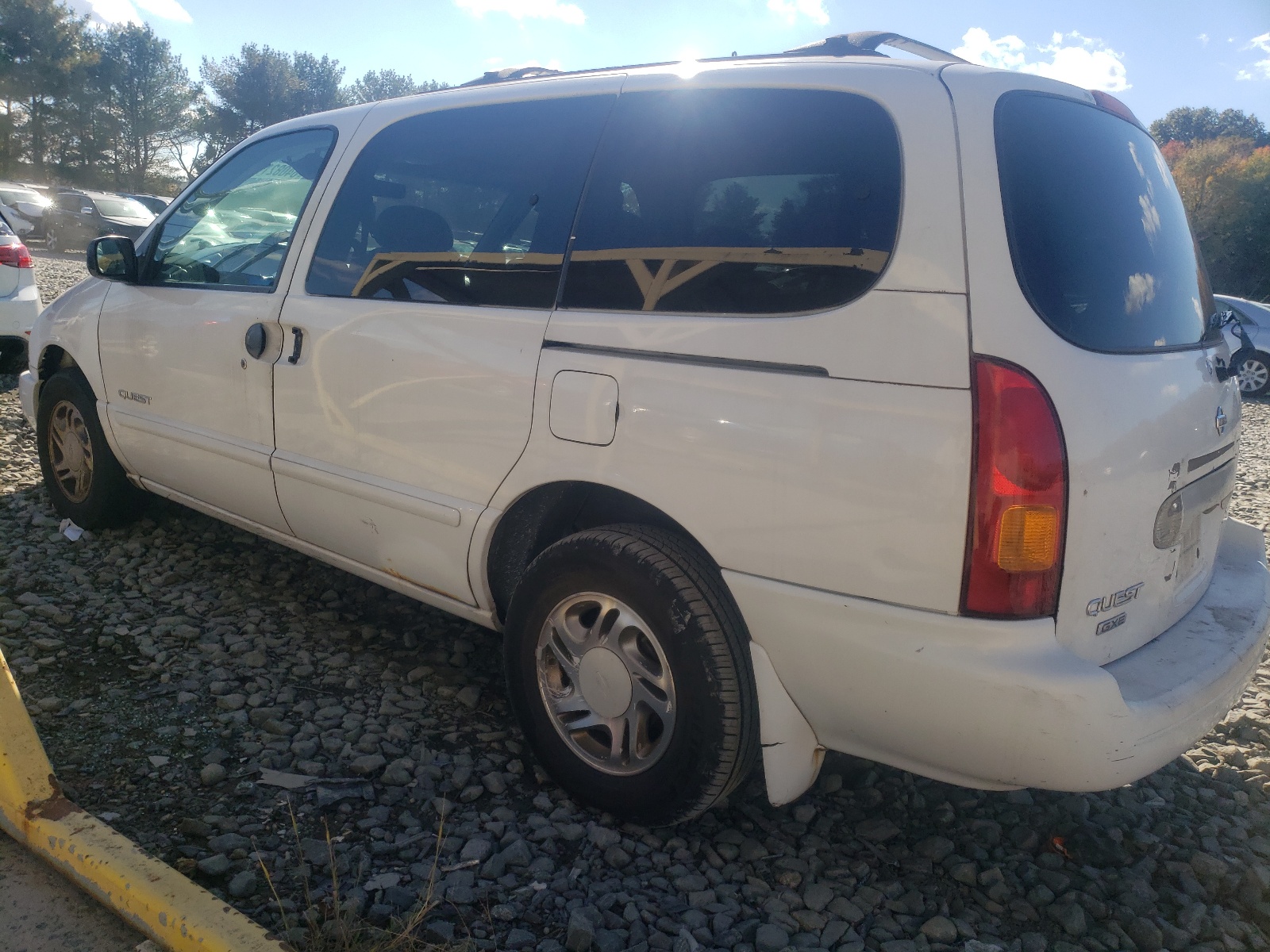 Photo 3 from auction – 2000 NISSAN QUEST SE with VIN 4N2XN11T9YD841394