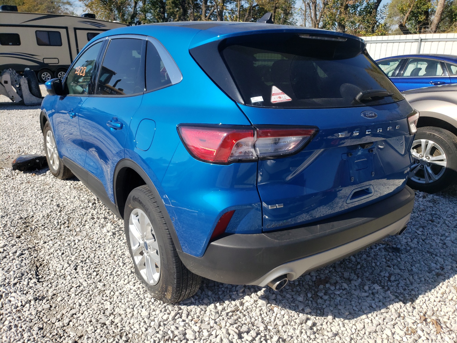Photo 3 from auction – 2020 FORD ESCAPE SE with VIN 1FMCU9G67LUC65541