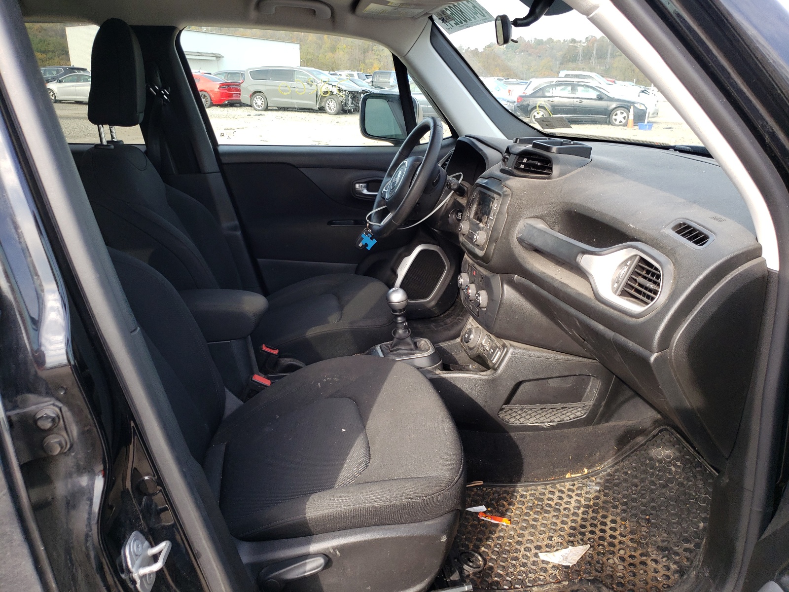 Photo 5 from auction – 2018 JEEP RENEGADE S with VIN ZACCJBAH0JPH38984