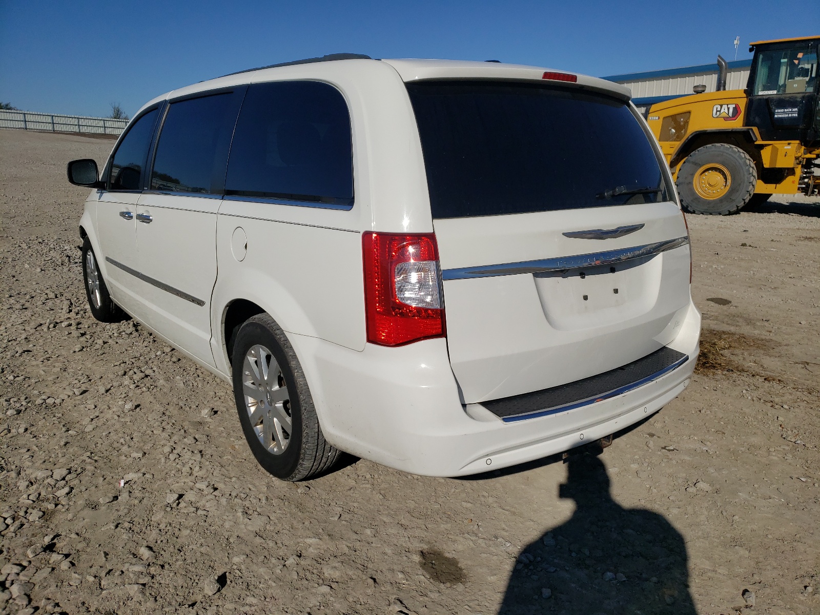 Photo 3 from auction – 2012 CHRYSLER TOWN & COU with VIN 2C4RC1CG2CR361642