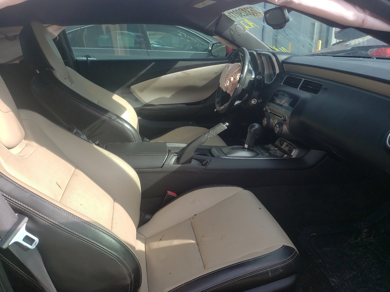 Photo 5 from auction – 2011 CHEVROLET CAMARO LT with VIN 2G1FC1ED0B9137024