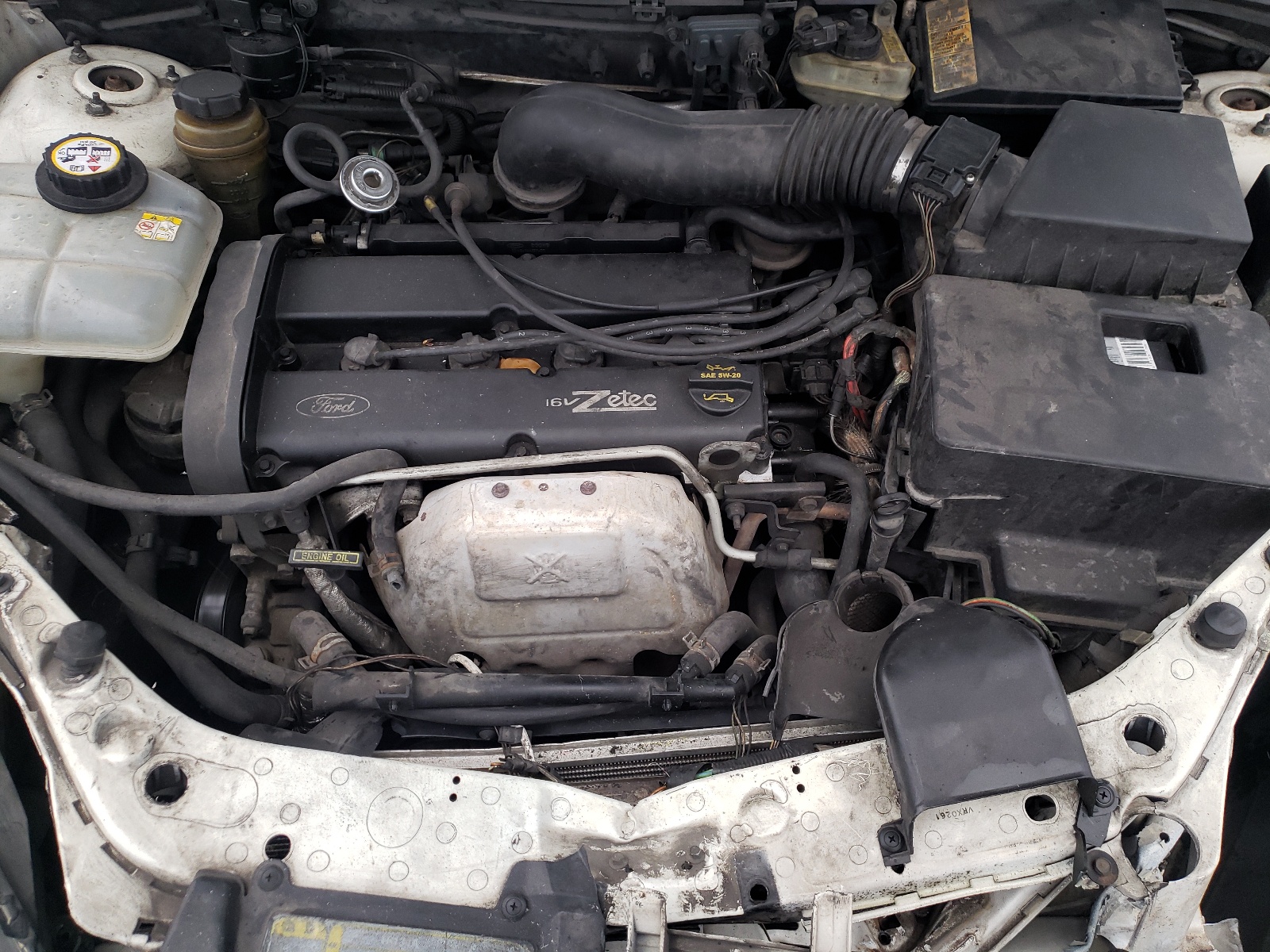 Zdjęcie 7 z aukcji – 2004 FORD FOCUS LX z VIN 3FAFP313X4R117807