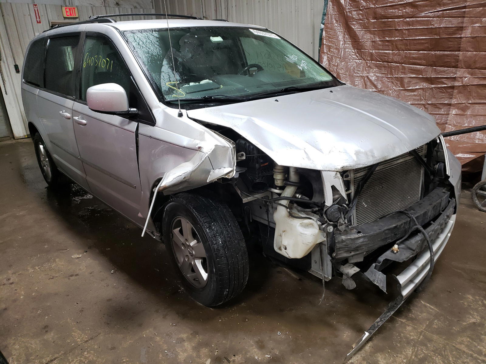 DODGE GRAND CARA 2010 with VIN 2D4RN5D19AR225150 - Photo from auction