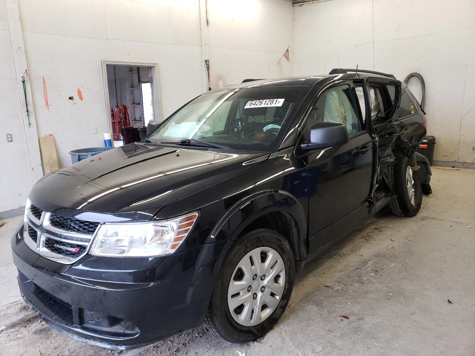 Photo 2 from auction – 2019 DODGE JOURNEY SE with VIN 3C4PDCAB8KT859072