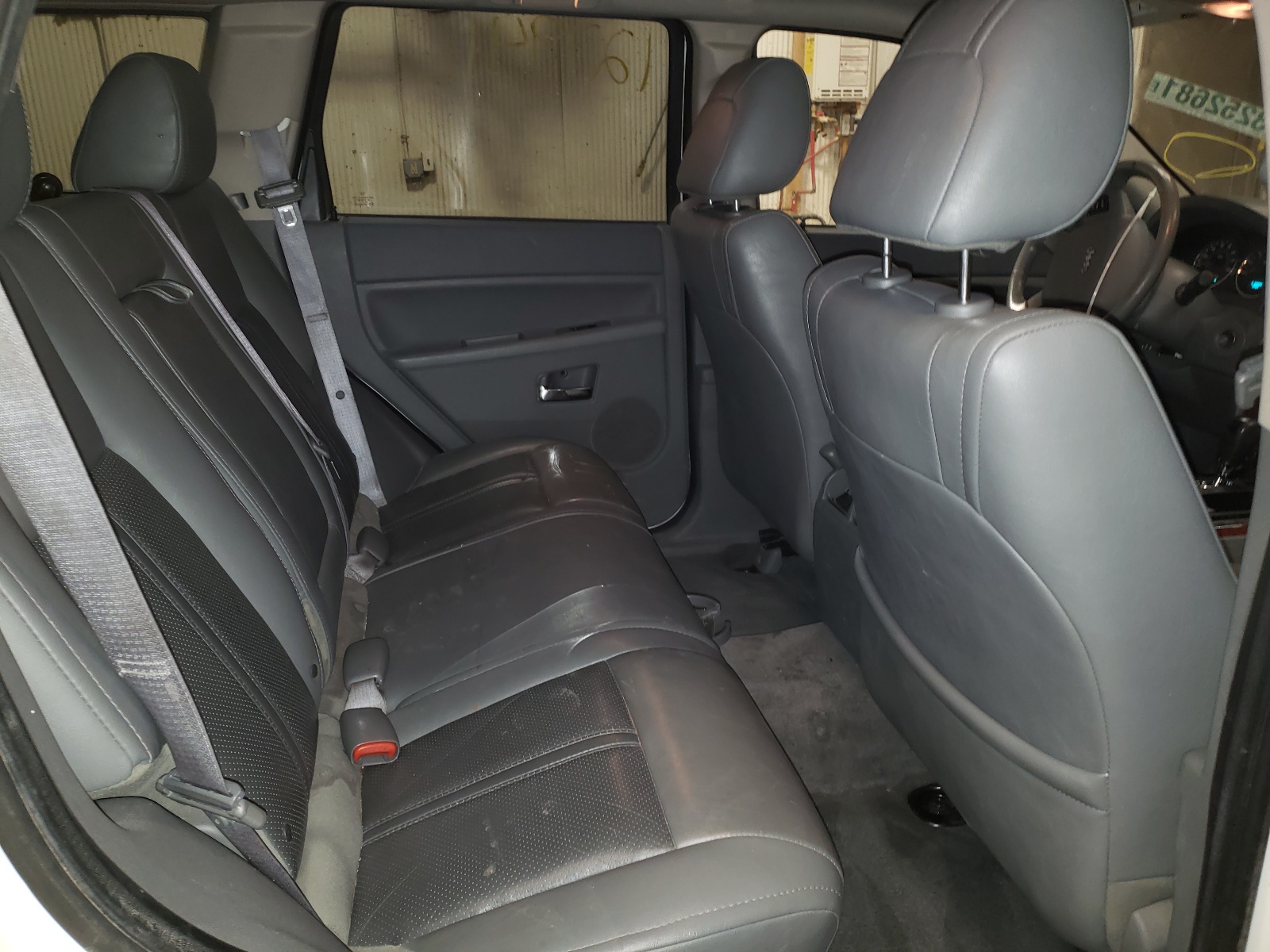 Photo 6 from auction – 2007 JEEP GRAND CHER with VIN 1J8HR58P07C559010