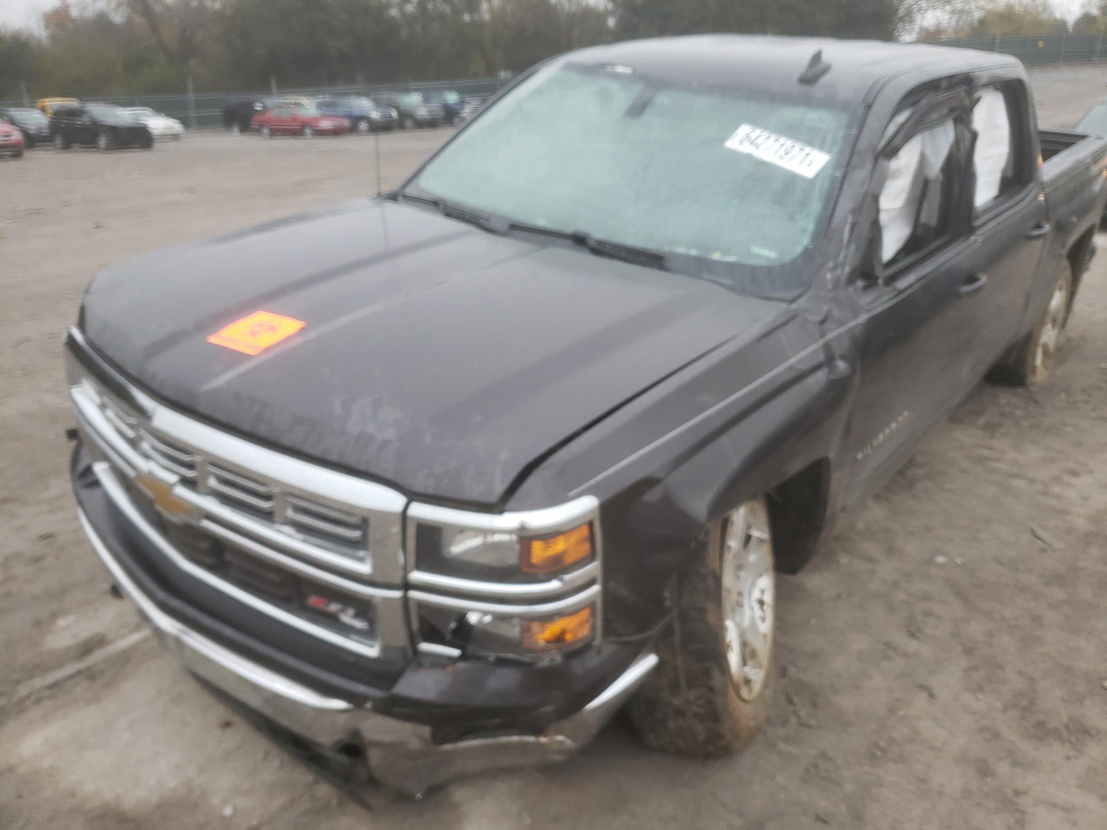 Photo 2 from auction – 2015 CHEVROLET SILVERADO with VIN 3GCUKREC5FG214490