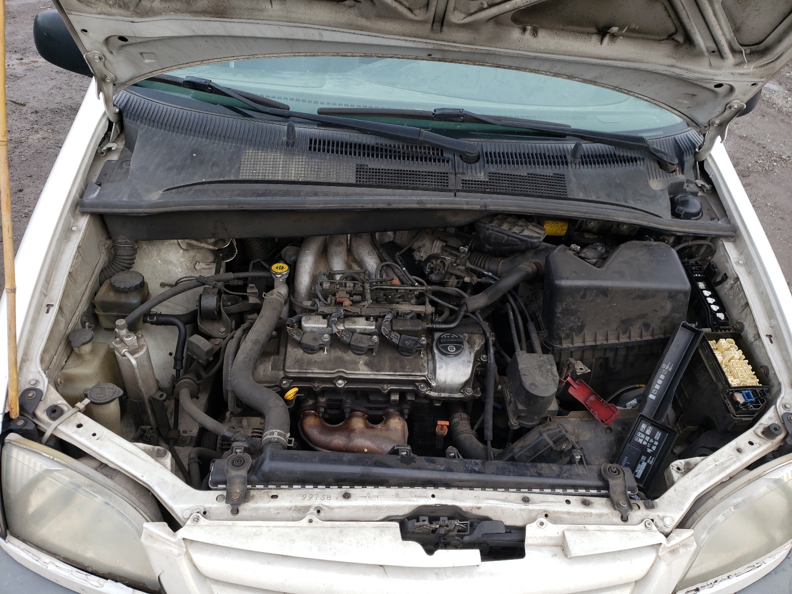 Photo 7 from auction – 2002 TOYOTA SIENNA LE with VIN 4T3ZF13C01U399569