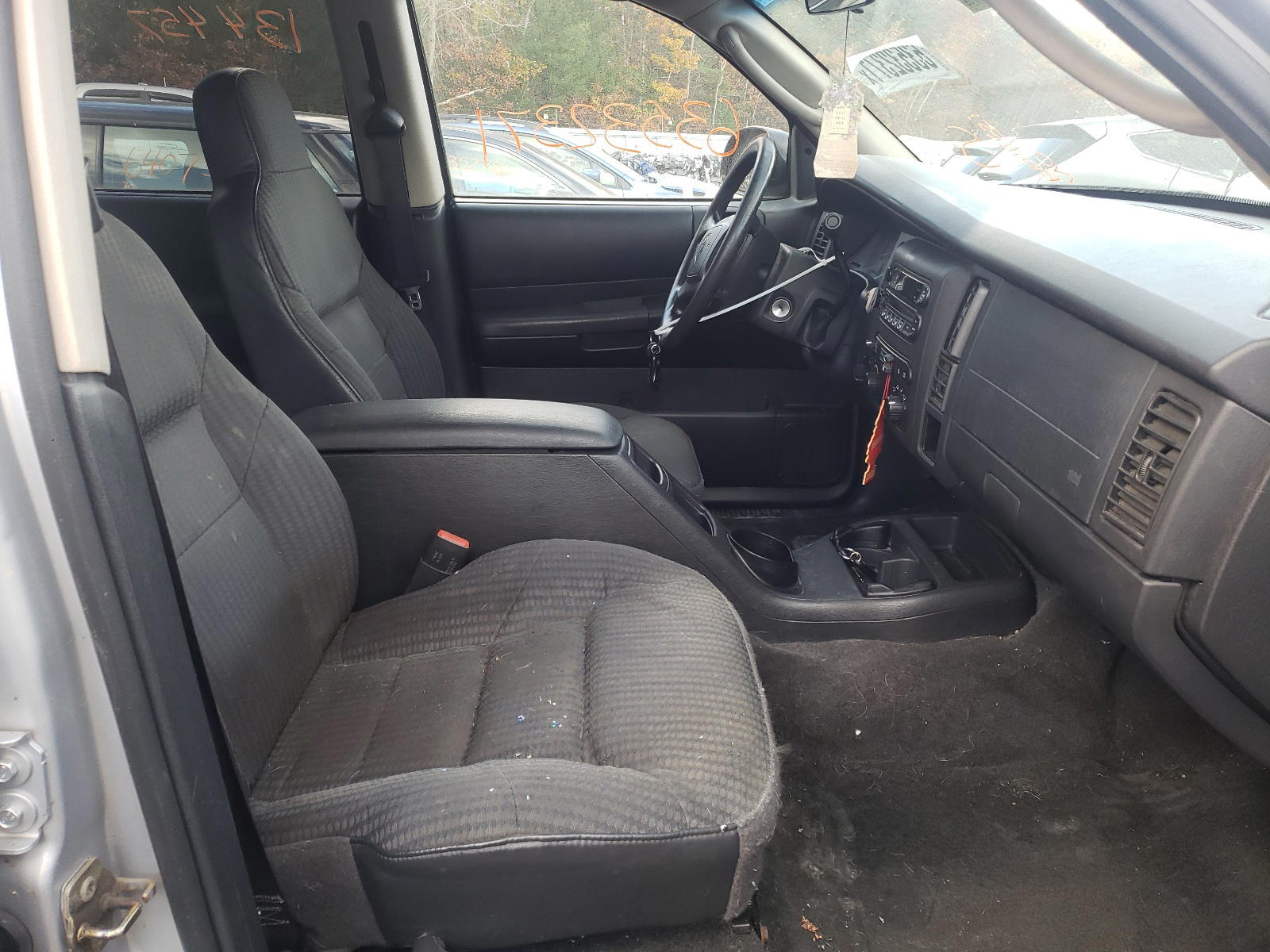 Photo 5 from auction – 2003 DODGE DURANGO SP with VIN 1D4HS38N43F551258