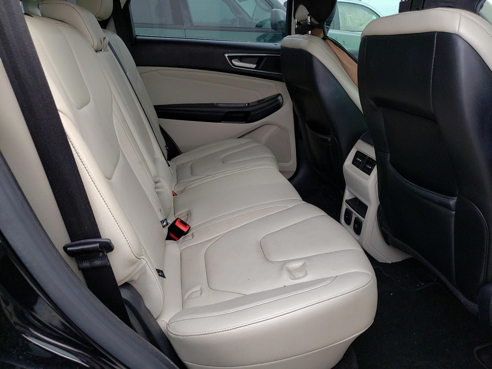 Photo 6 from auction – 2016 FORD EDGE TITAN with VIN 2FMPK3K97GBB70947