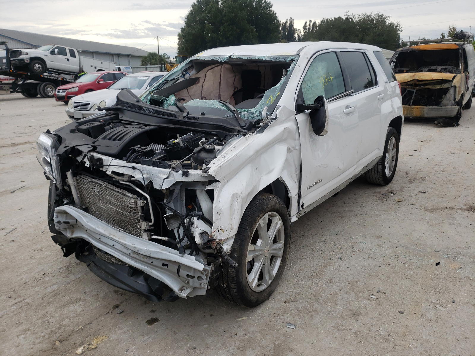 Photo 15 from auction – 2017 GMC TERRAIN SL with VIN 2GKALMEK3H6334690