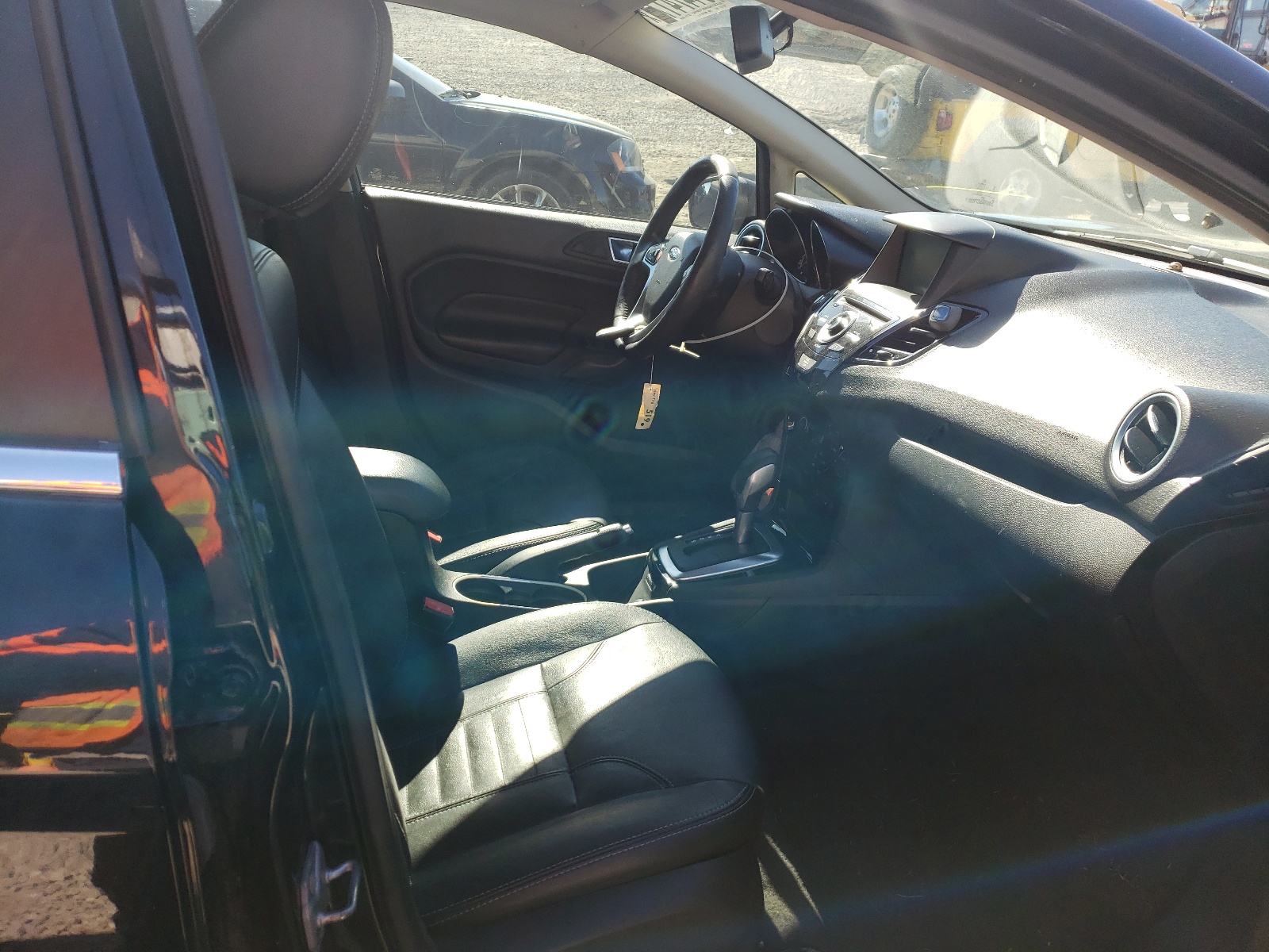 Photo 5 from auction – 2014 FORD FIESTA TIT with VIN 3FADP4FJ6EM219768