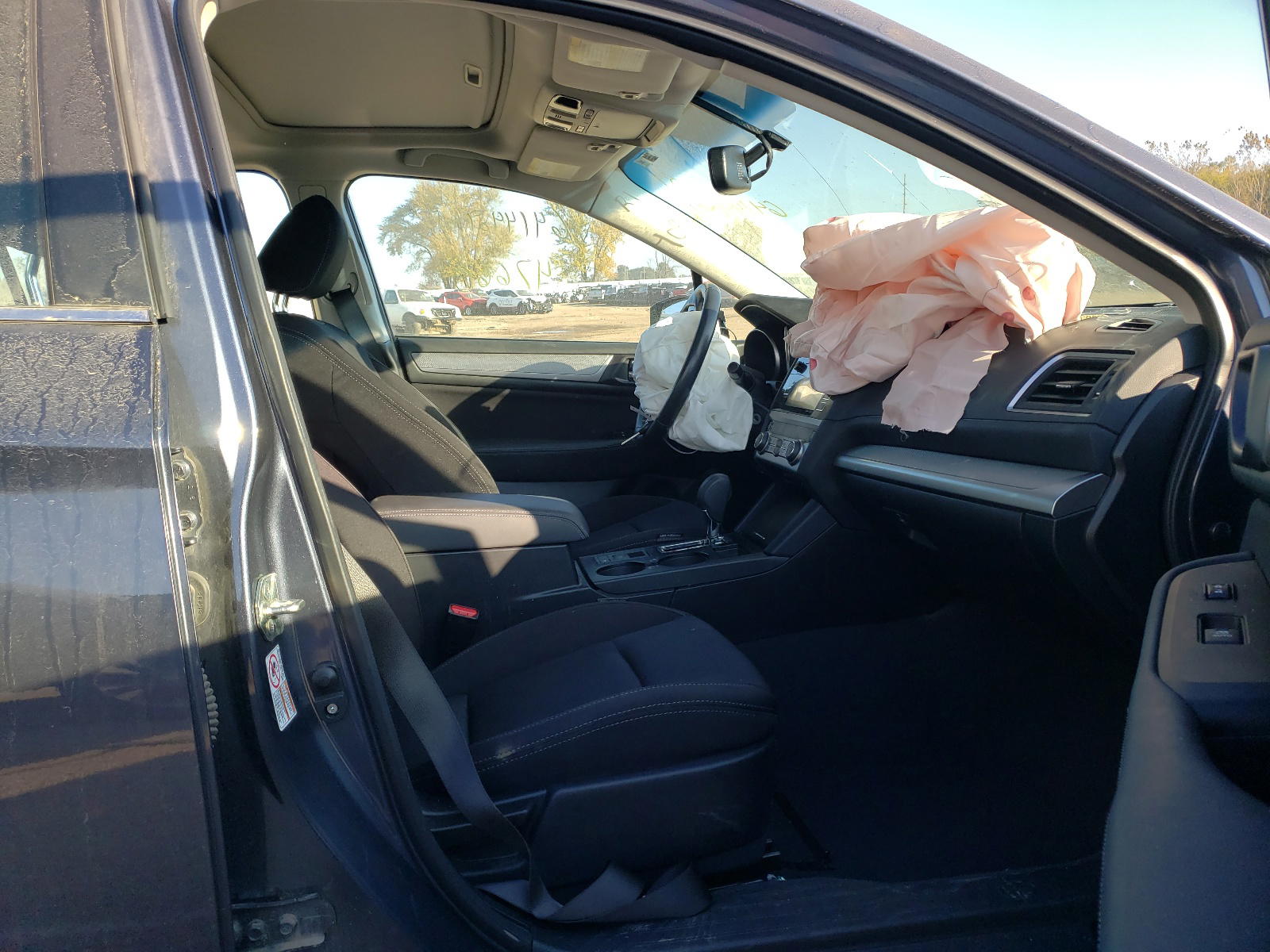Photo 6 from auction – 2017 SUBARU LEGACY with VIN 4S3BNAD62H3003538