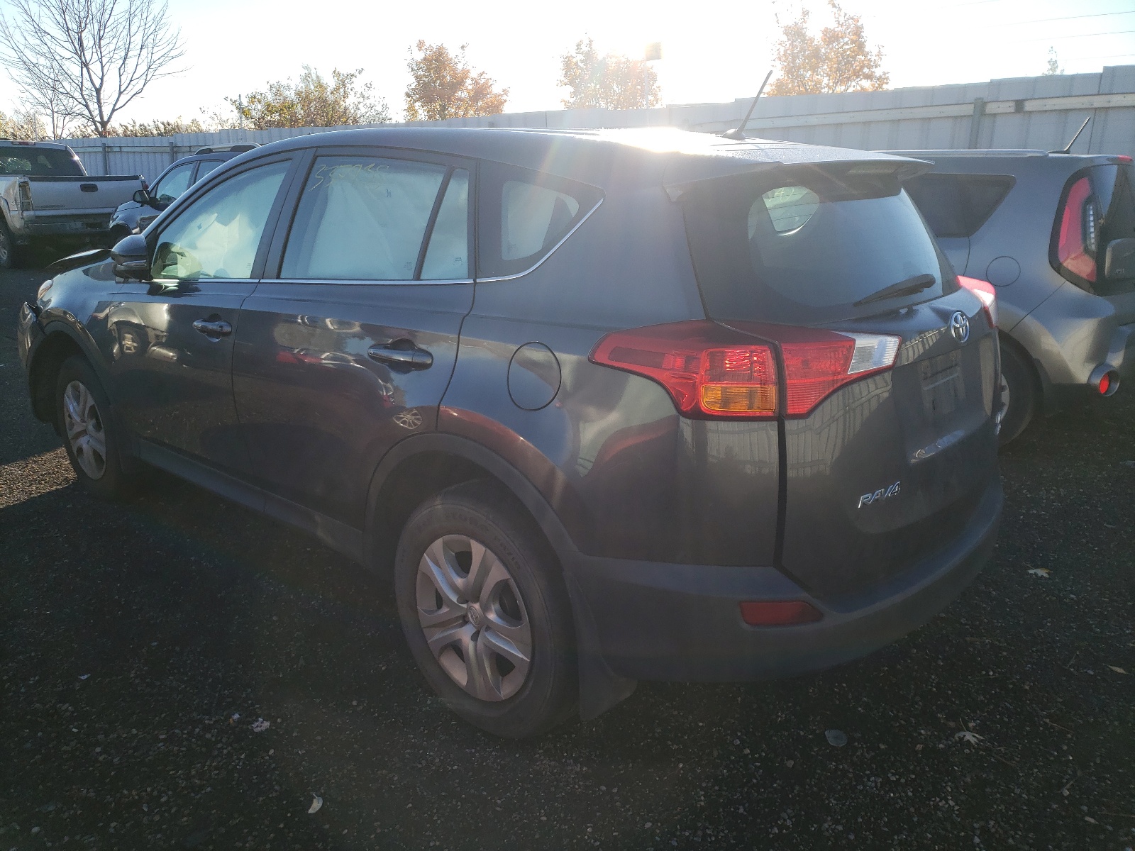 Zdjęcie 3 z aukcji – 2014 TOYOTA RAV4 LE z VIN 2T3BFREV9EW177049
