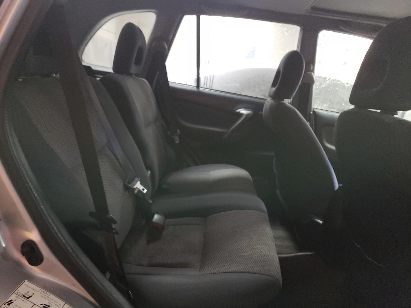 Photo 6 from auction – 2004 TOYOTA RAV4 with VIN JTEGD20V240008855