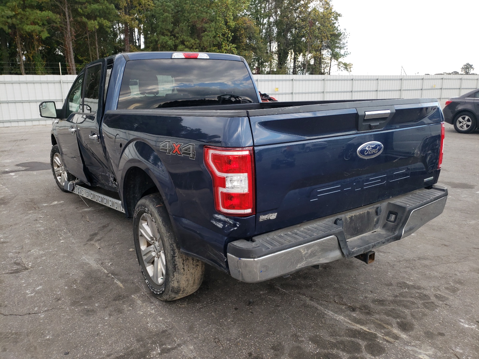 Photo 3 from auction – 2019 FORD F150 SUPER with VIN 1FTFW1E46KFC60381