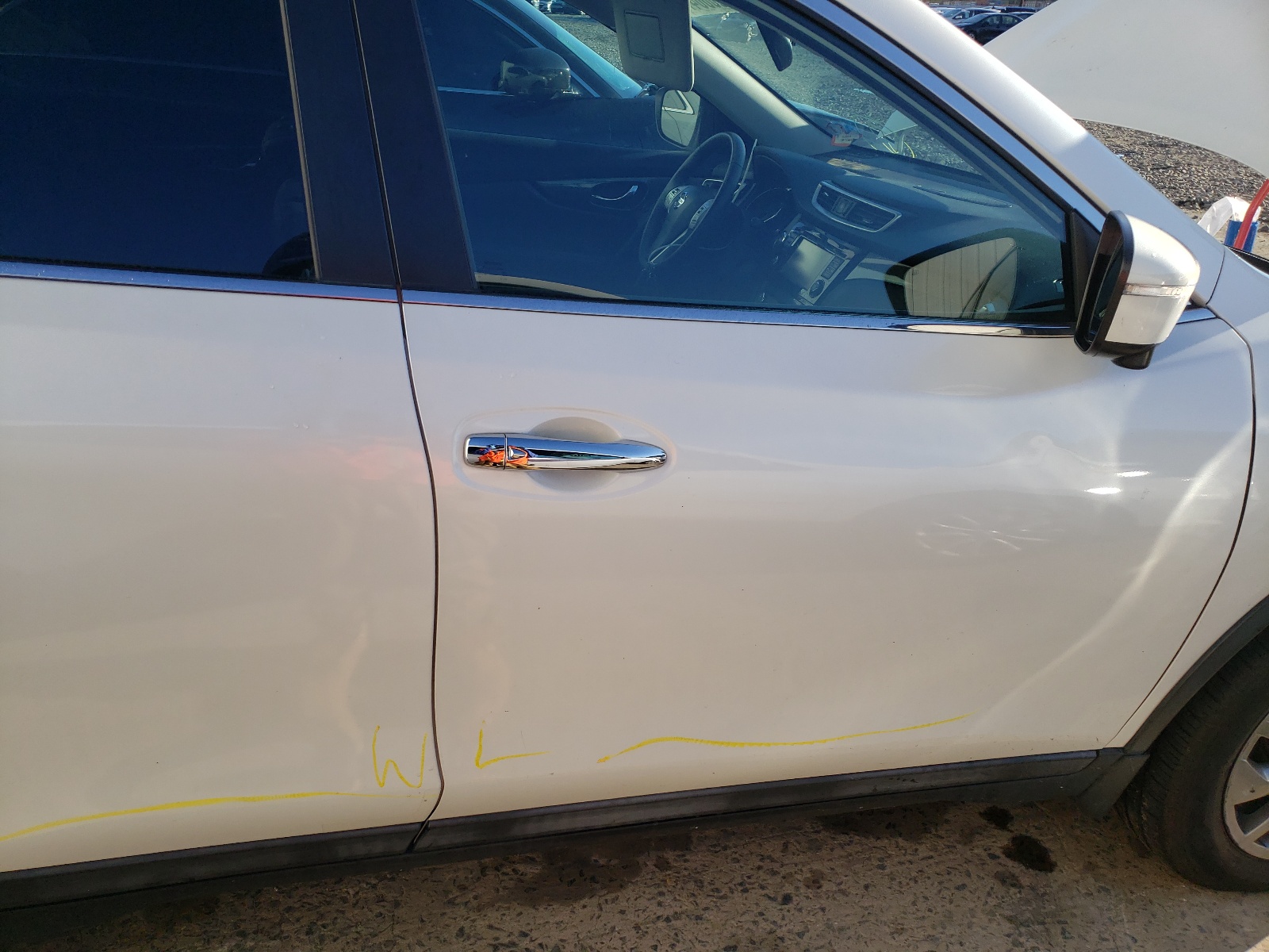 Photo 9 from auction – 2015 NISSAN ROGUE S with VIN 5N1AT2MV7FC875687