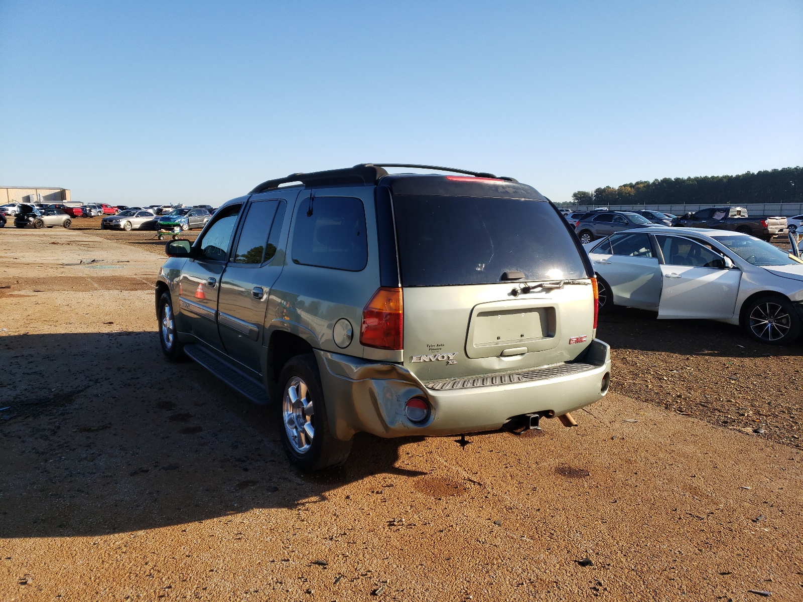 Photo 3 from auction – 2003 GMC ENVOY XL with VIN 1GKES16PX36235523
