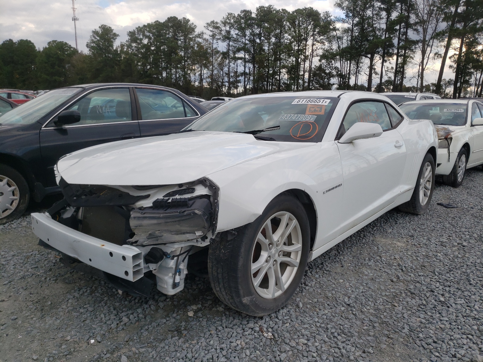 Photo 2 from auction – 2015 CHEVROLET CAMARO LS with VIN 2G1FB1E30F9311514
