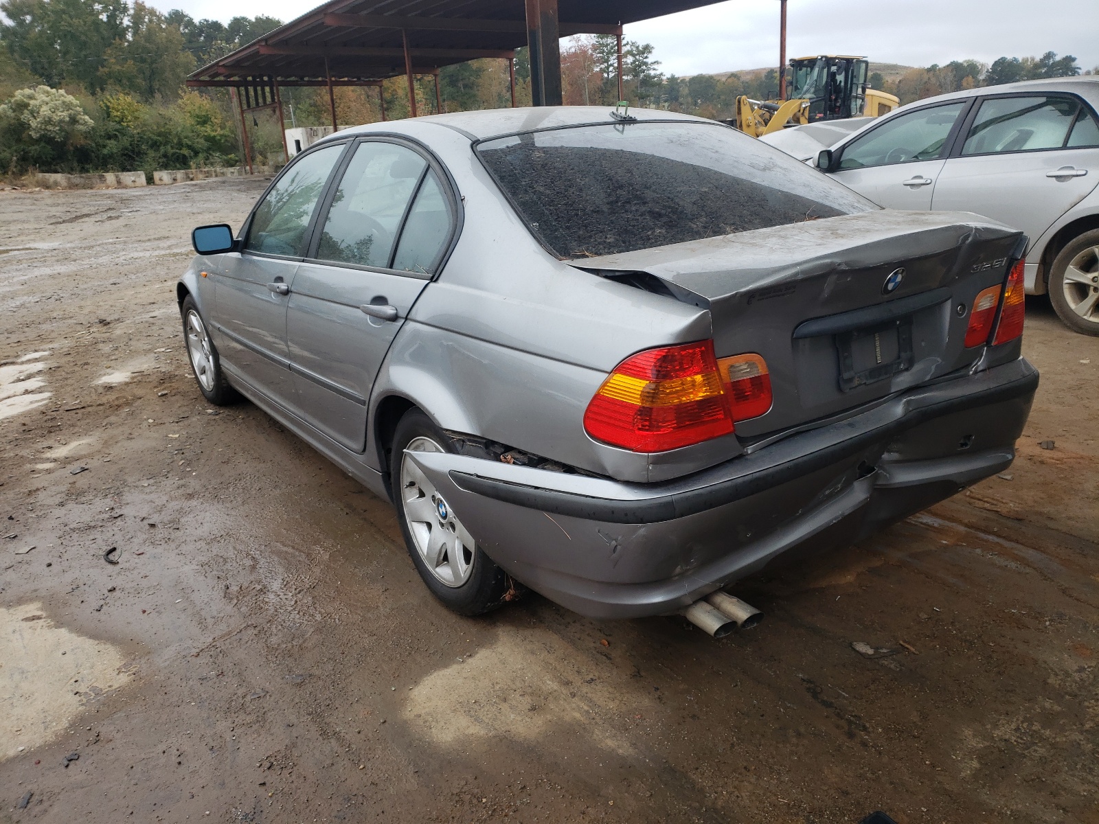 Photo 3 from auction – 2005 BMW 325 I with VIN WBAEV33475KX11937