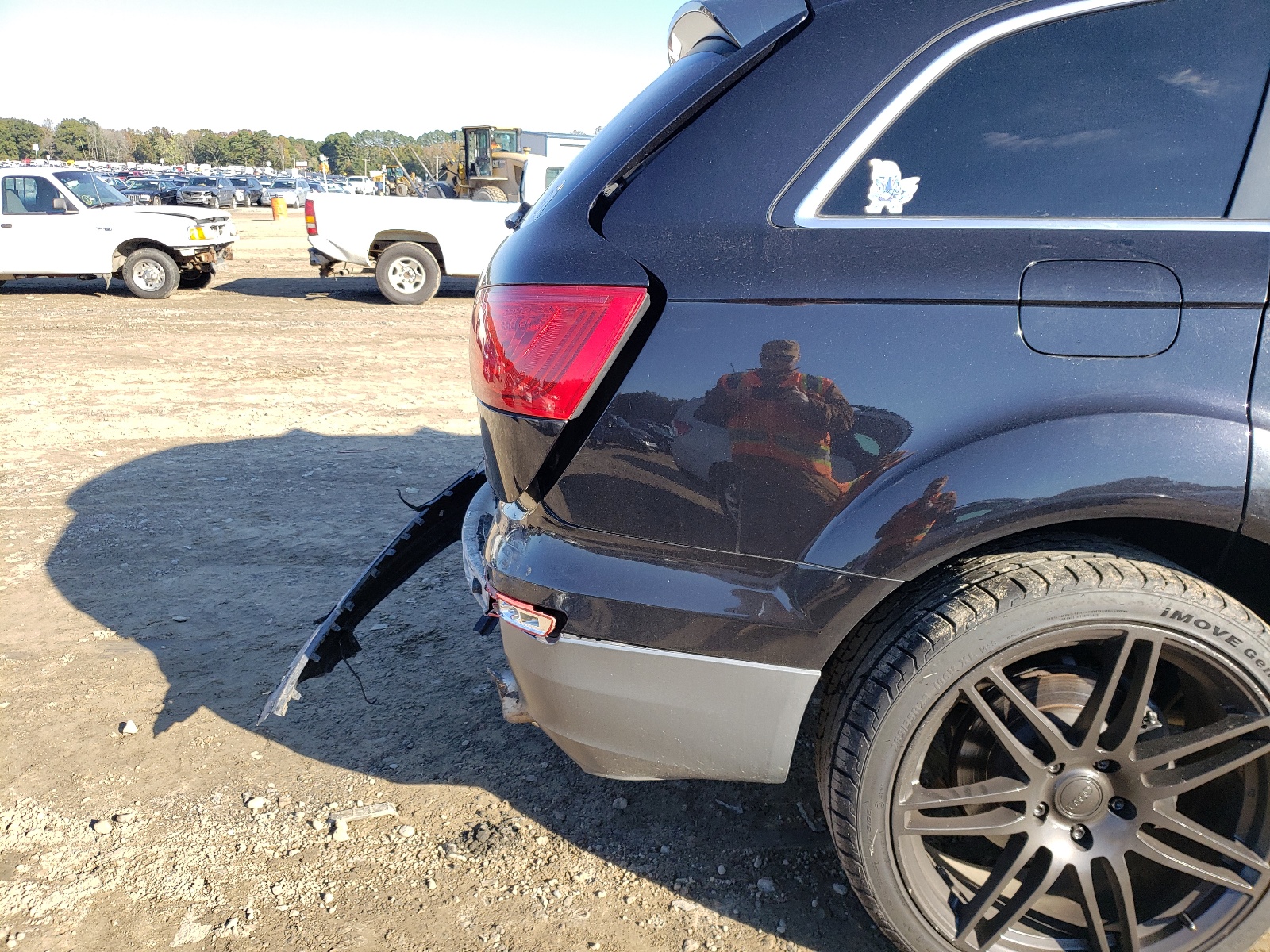 Photo 9 from auction – 2010 AUDI Q7 PREMIUM with VIN WA1CYAFE0AD000308