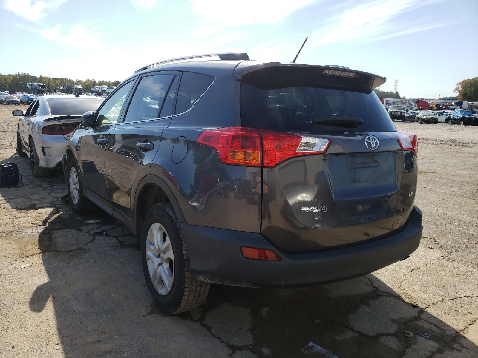 Photo 3 from auction – 2014 TOYOTA RAV4 LE with VIN JTMZFREV6ED031252