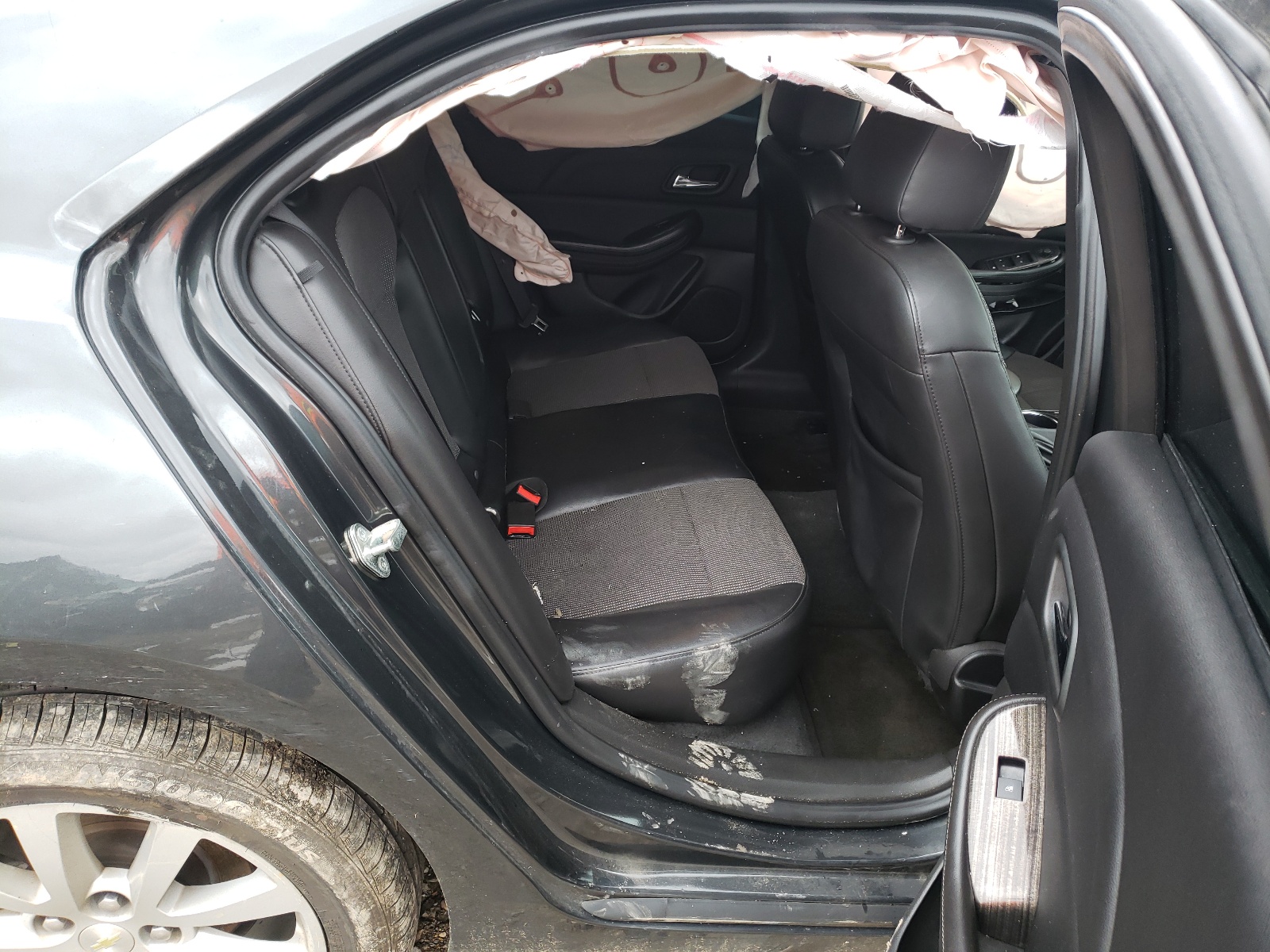 Zdjęcie 6 z aukcji – 2015 CHEVROLET MALIBU 2LT z VIN 1G11D5SL6FF149184