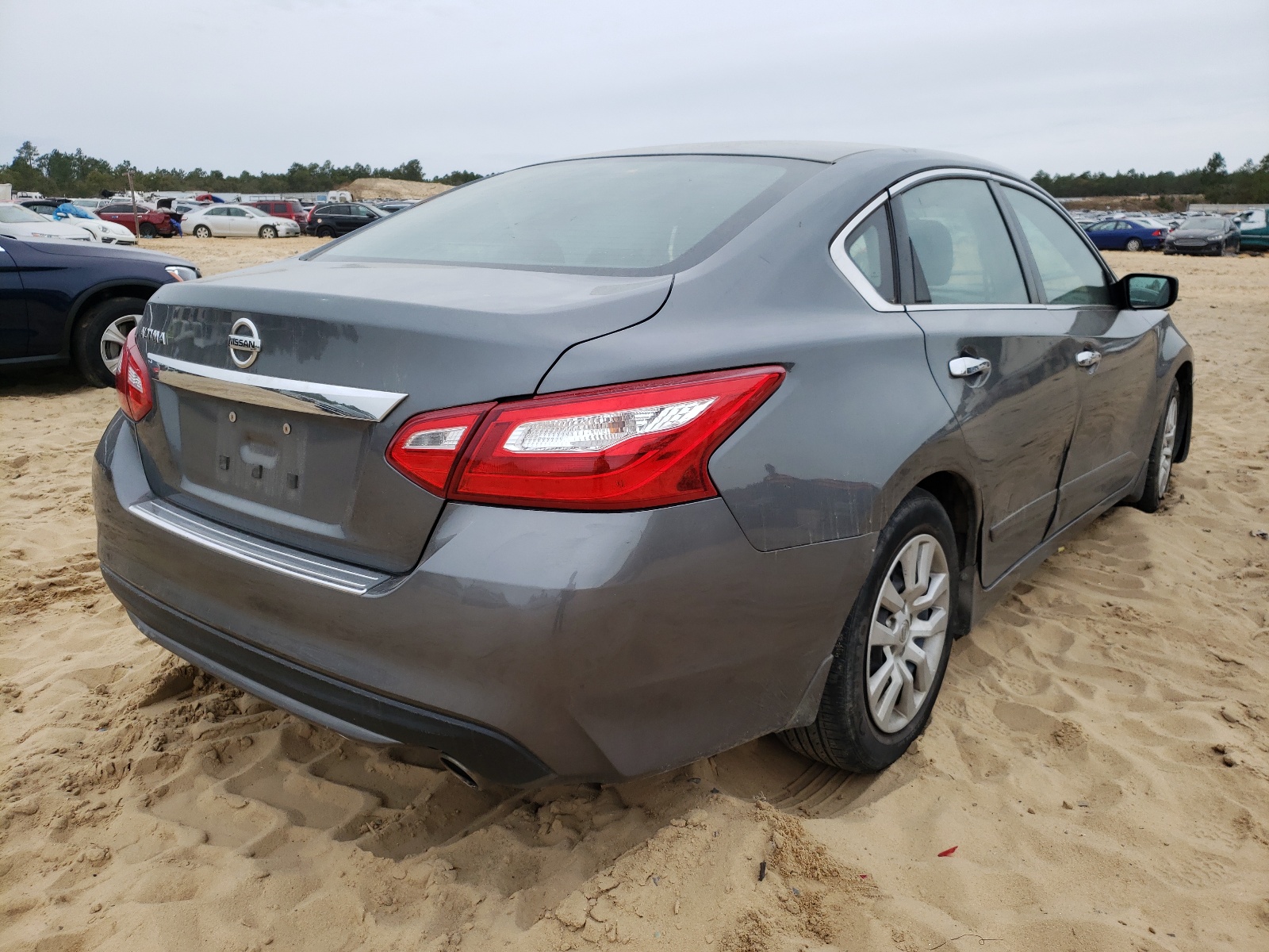 Photo 4 from auction – 2017 NISSAN ALTIMA 2.5 with VIN 1N4AL3AP9HN320950
