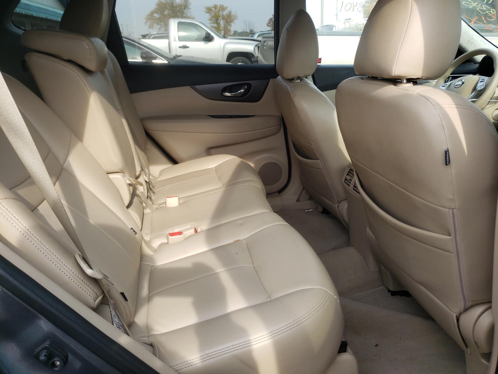 Photo 6 from auction – 2014 NISSAN ROGUE S with VIN 5N1AT2MT3EC798345