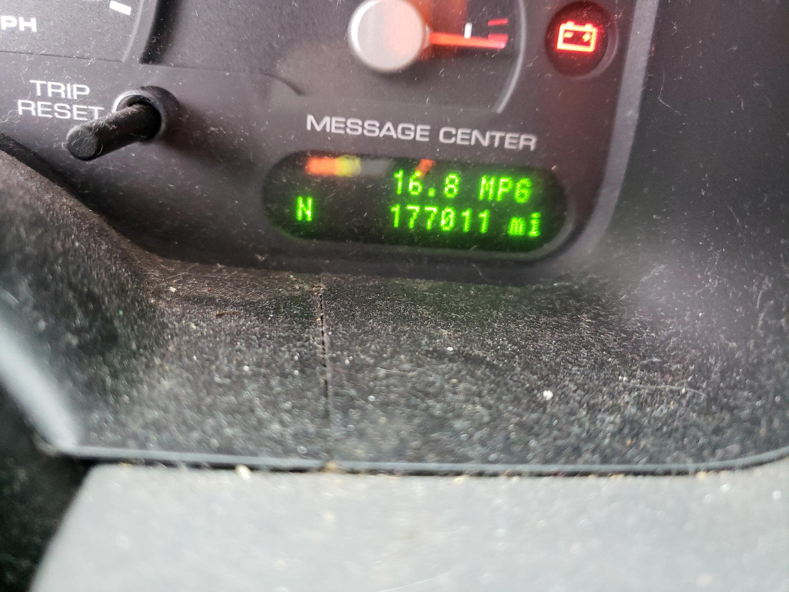 Photo 8 from auction – 2005 FORD EXPLORER with VIN 1FMZU73KX5UB96929