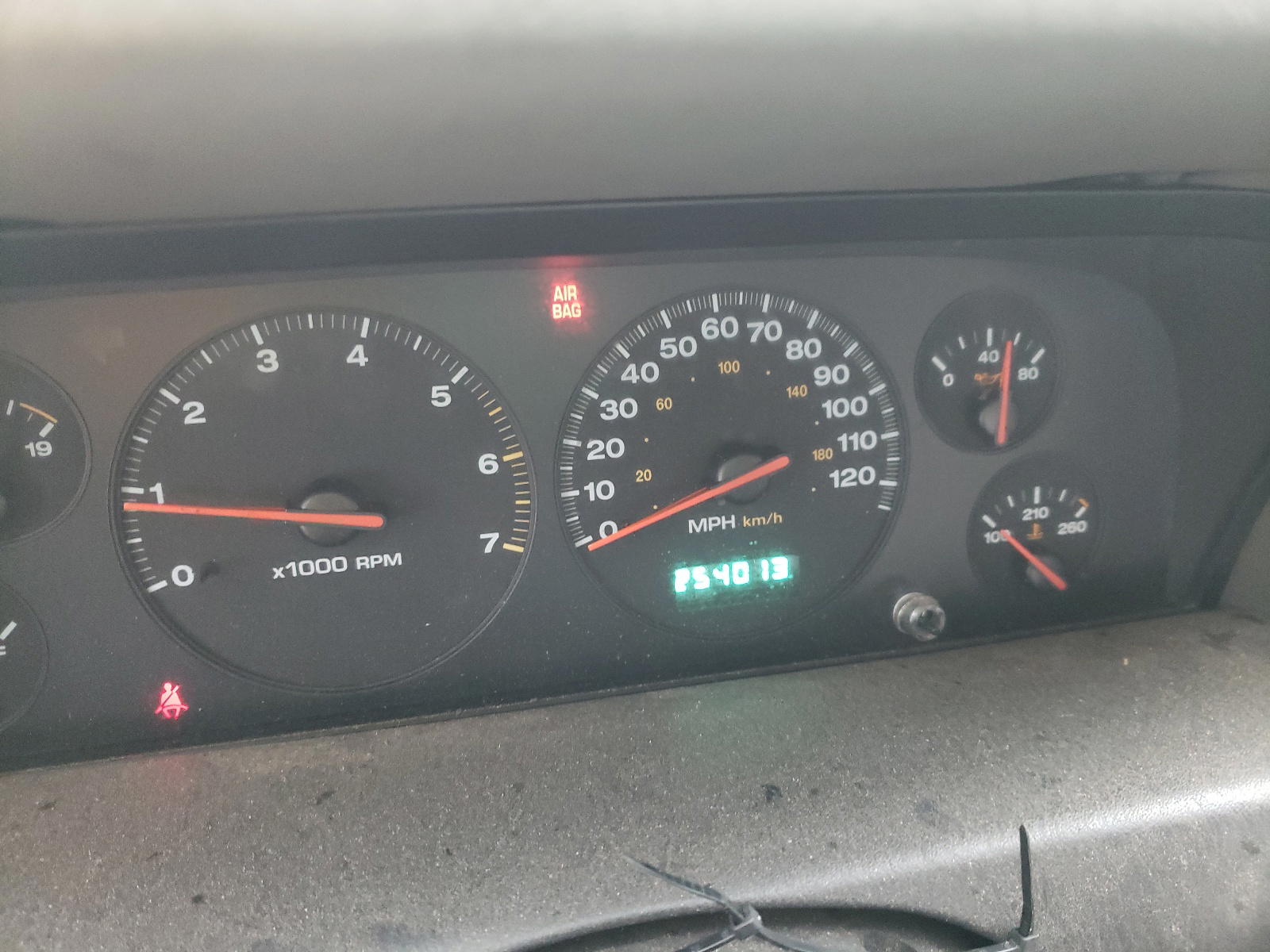 Photo 8 from auction – 2001 JEEP GRAND CHER with VIN 1J4GX48S91C690252