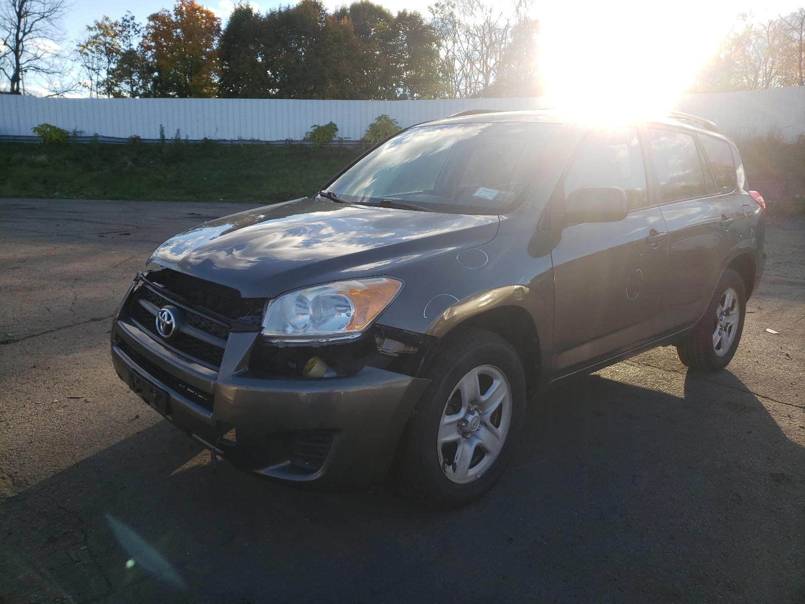 Photo 2 from auction – 2011 TOYOTA RAV4 with VIN 2T3BF4DV0BW106807
