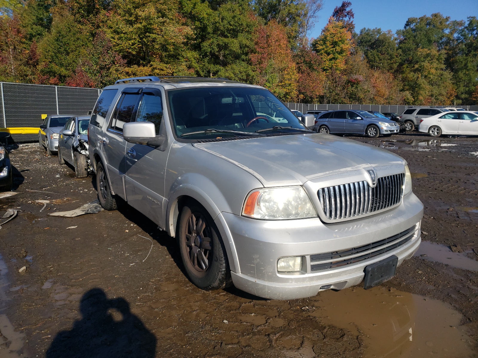 LINCOLN NAVIGATOR 2006 with VIN 5LMFU27576LJ12161 - Photo from auction