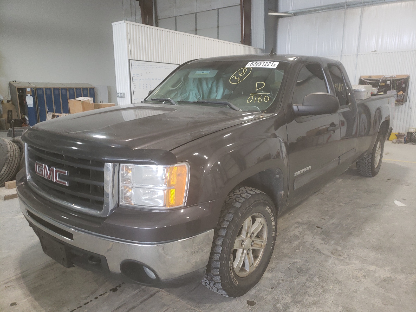 Photo 2 from auction – 2011 GMC SIERRA K15 with VIN 1GTR2VE06BZ240160