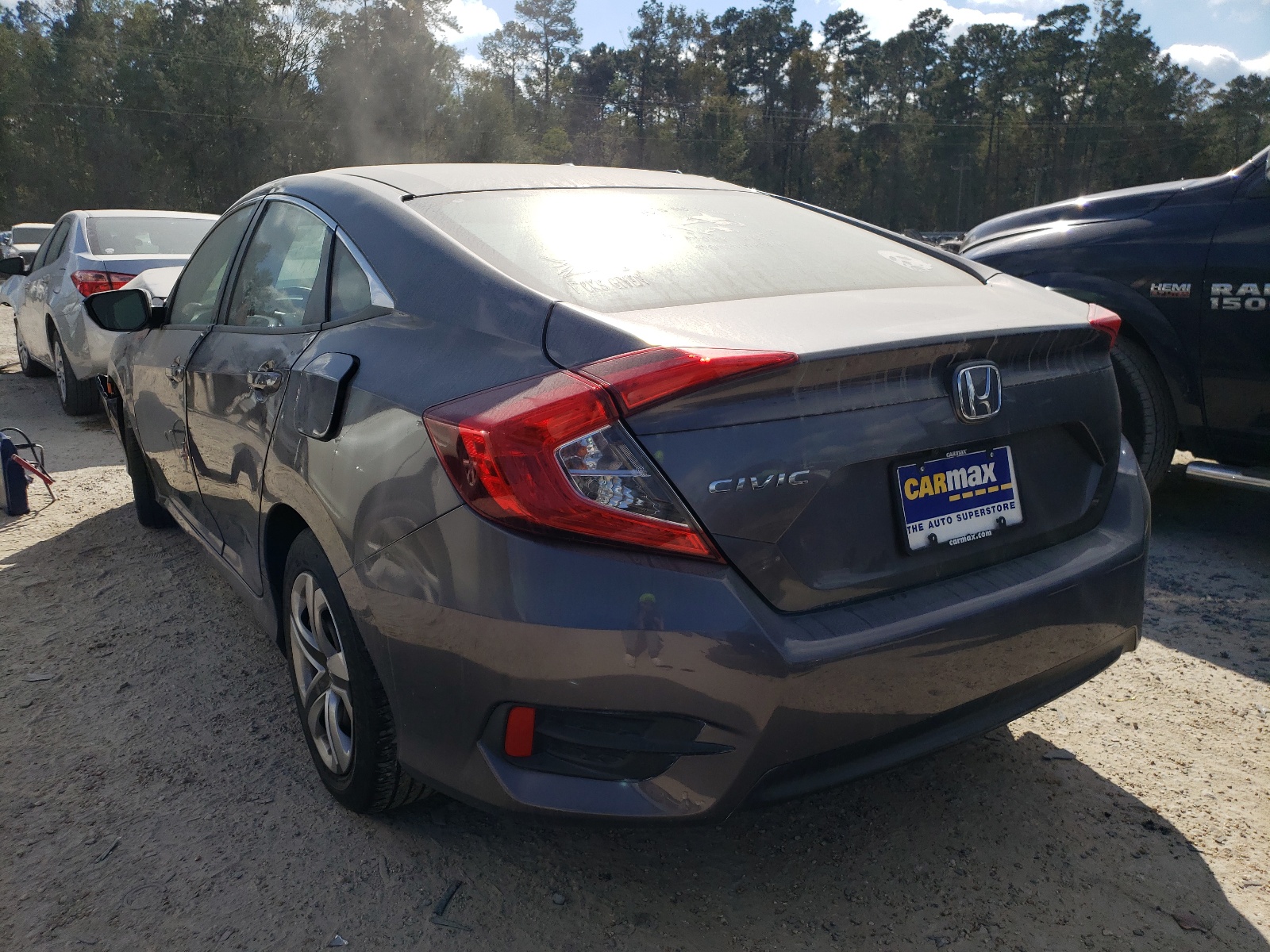 Photo 3 from auction – 2018 HONDA CIVIC LX with VIN 2HGFC2F52JH520800