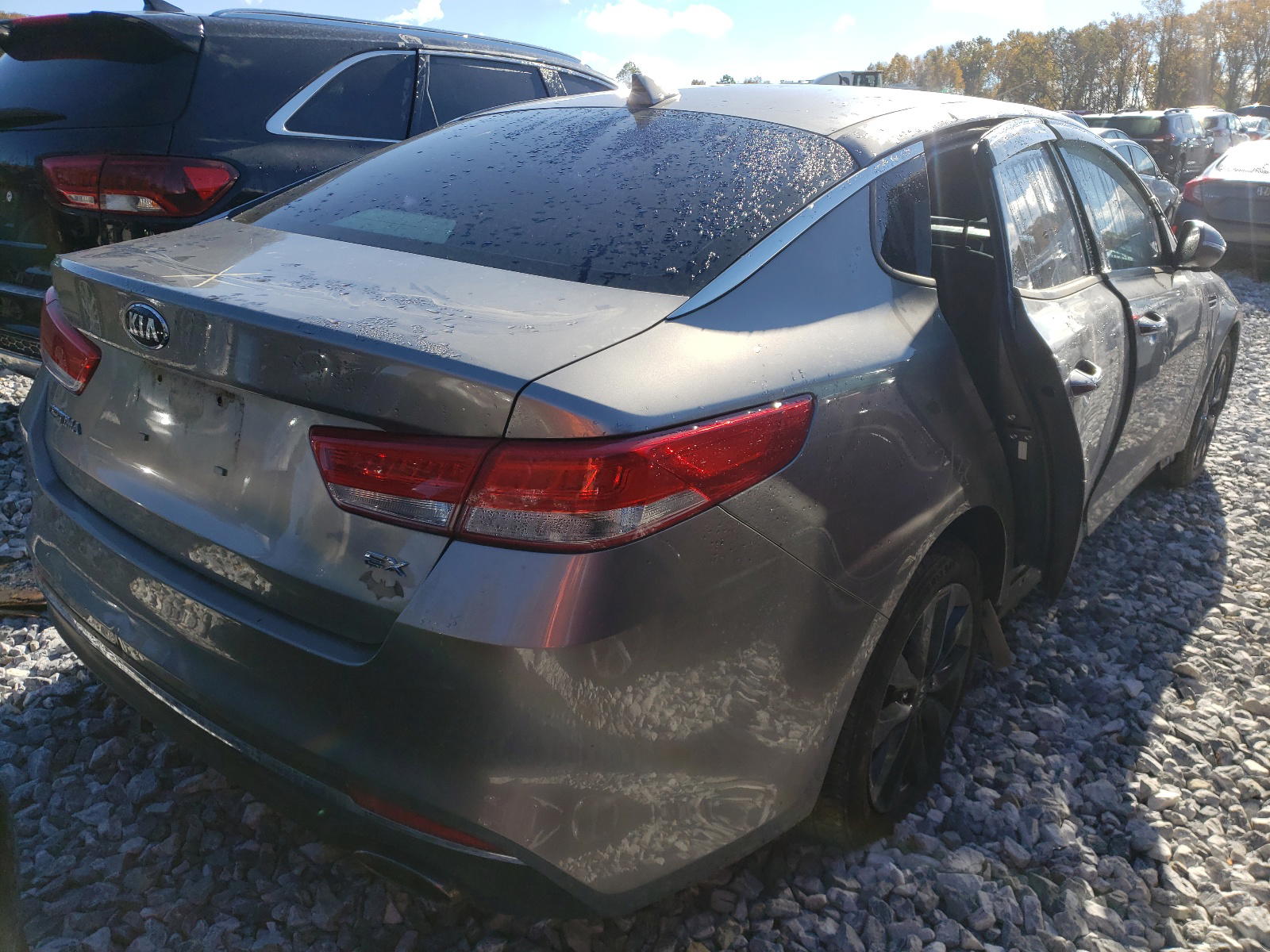 Photo 4 from auction – 2016 KIA OPTIMA EX with VIN 5XXGU4L3XGG083686