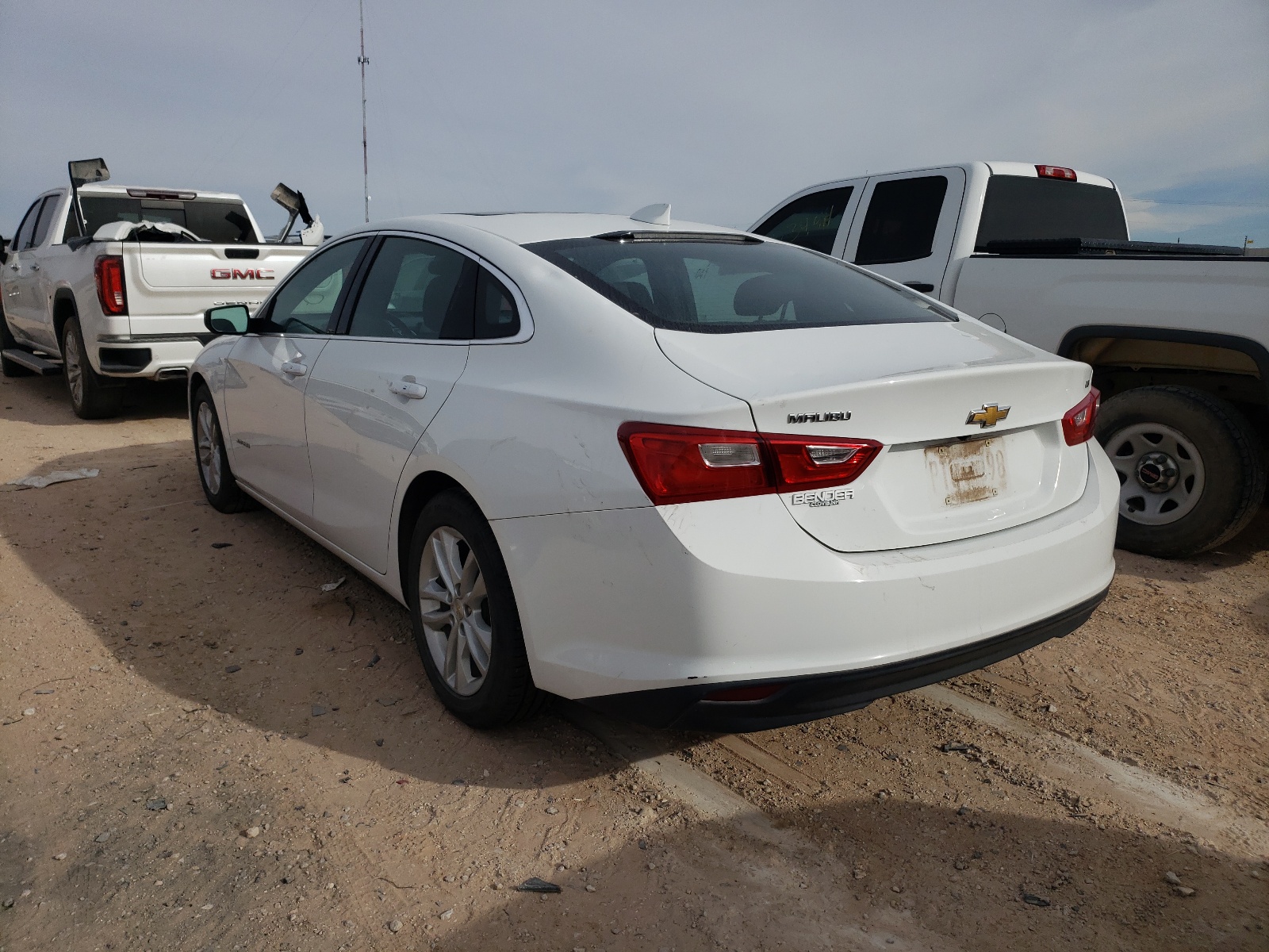 Photo 3 from auction – 2018 CHEVROLET MALIBU LT with VIN 1G1ZD5STXJF123893