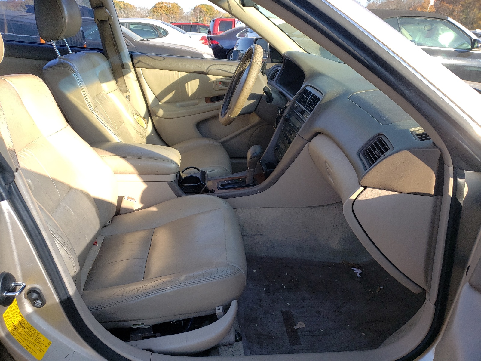 Photo 5 from auction – 1999 LEXUS ES 300 with VIN JT8BF28G8X5062570
