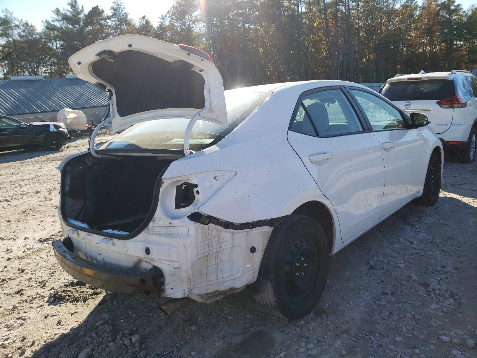 Photo 4 from auction – 2017 TOYOTA COROLLA L with VIN 2T1BURHEXHC814725