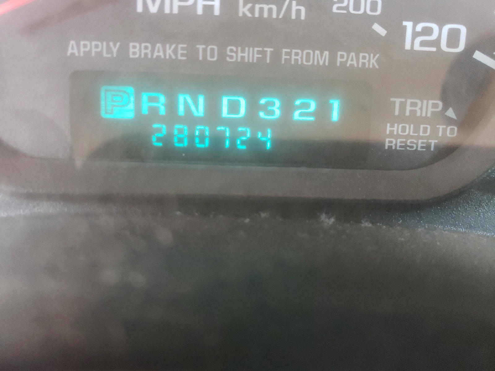 Photo 8 from auction – 2004 CHEVROLET IMPALA with VIN 2G1WF52EX49155626
