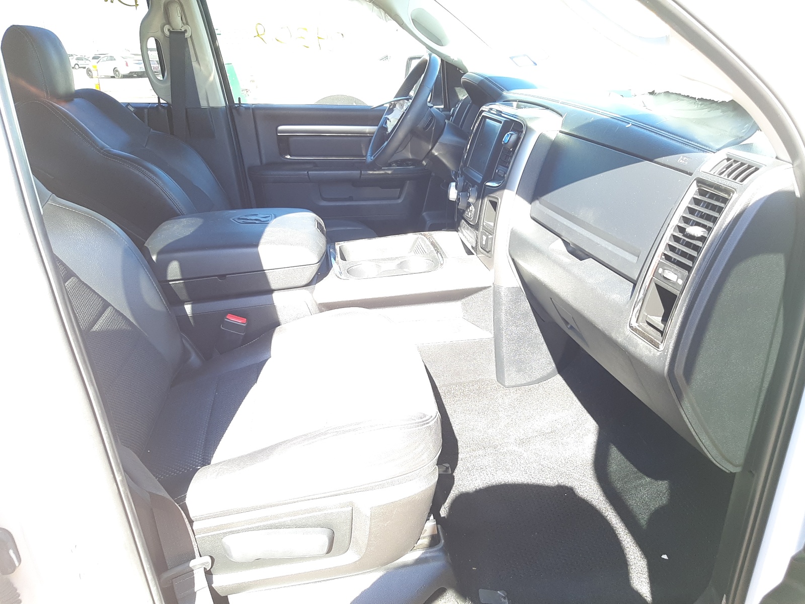 Photo 5 from auction – 2016 RAM 1500 SPORT with VIN 1C6RR6MT6GS369181