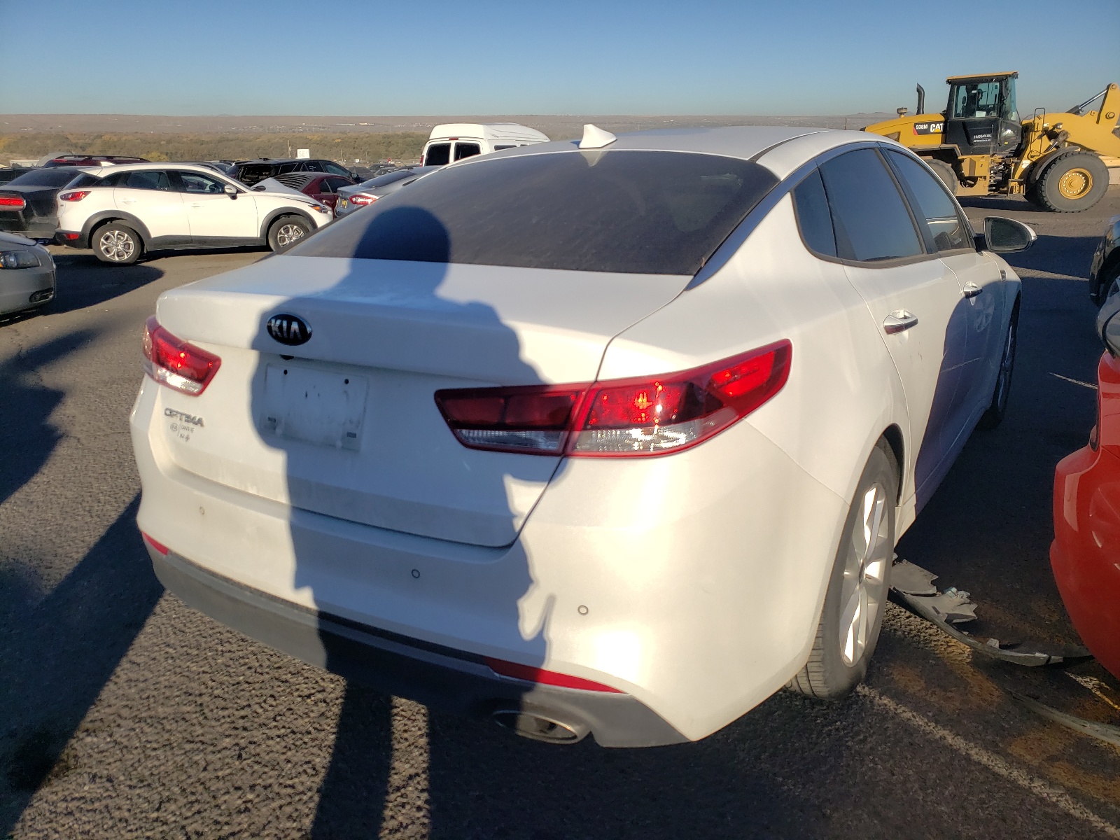 Photo 4 from auction – 2018 KIA OPTIMA LX with VIN 5XXGT4L32JG272522