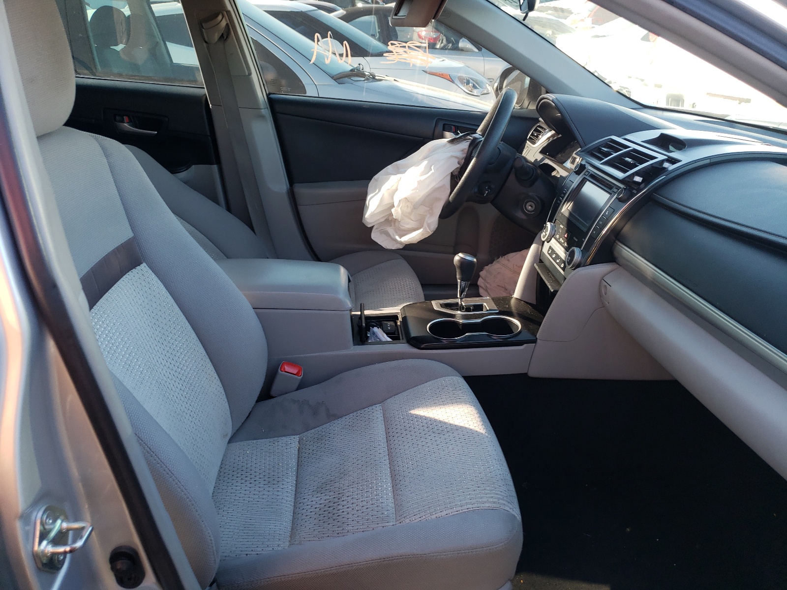 Photo 5 from auction – 2014 TOYOTA CAMRY L with VIN 4T4BF1FK9ER373237
