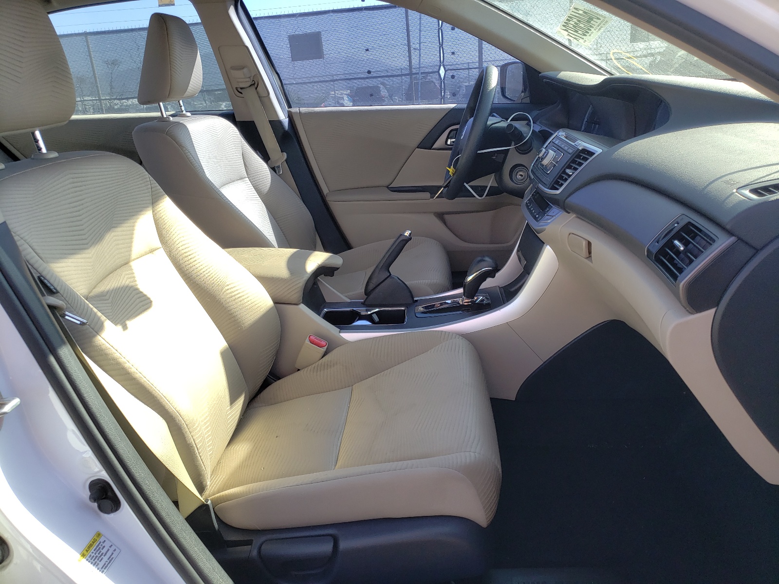 Photo 5 from auction – 2014 HONDA ACCORD LX with VIN 1HGCR2F31EA231086