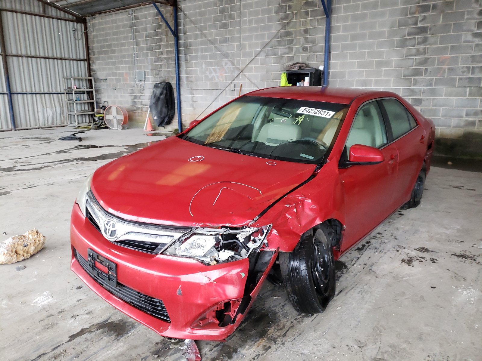 Photo 2 from auction – 2014 TOYOTA CAMRY L with VIN 4T1BF1FK9EU811670