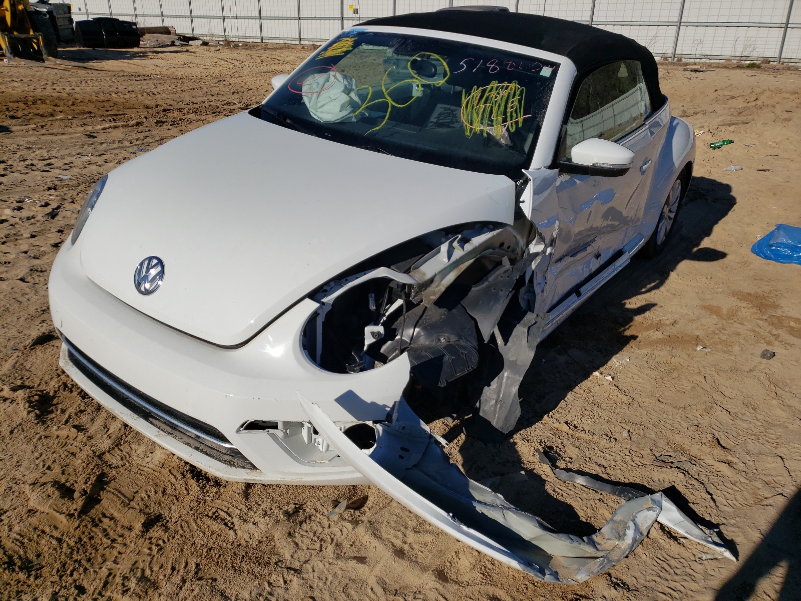 Photo 2 from auction – 2019 VOLKSWAGEN BEETLE S with VIN 3VW5DAAT6KM507250