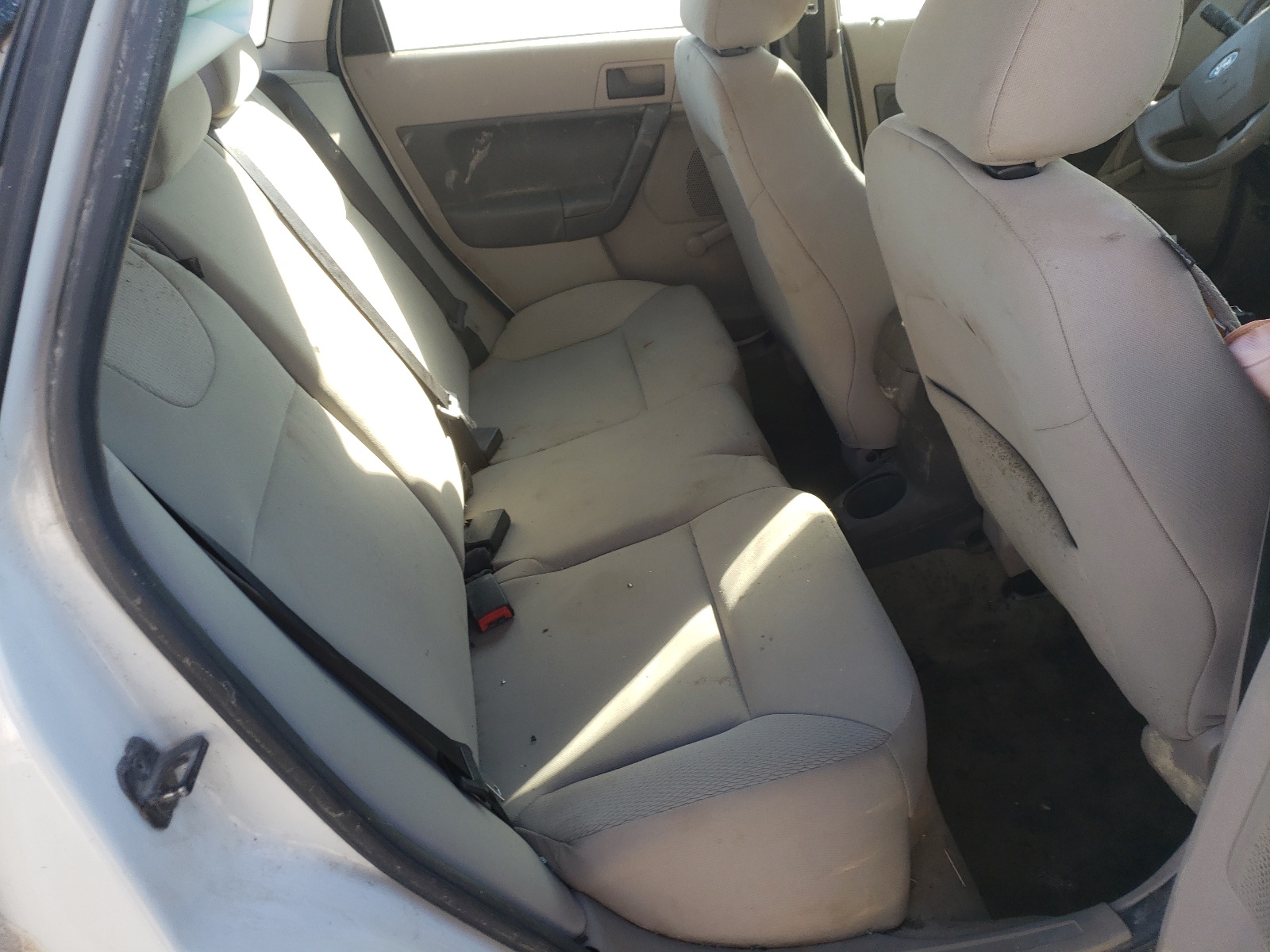 Photo 6 from auction – 2009 FORD FOCUS S with VIN 1FAHP34N39W270037