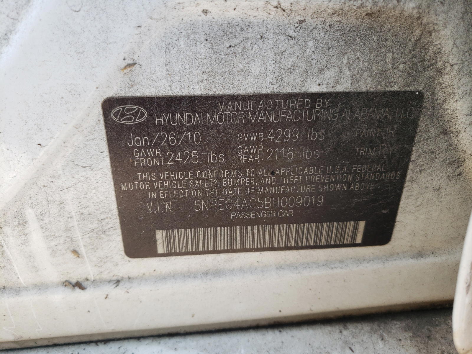 Photo 10 from auction – 2011 HYUNDAI SONATA SE with VIN 5NPEC4AC5BH009019