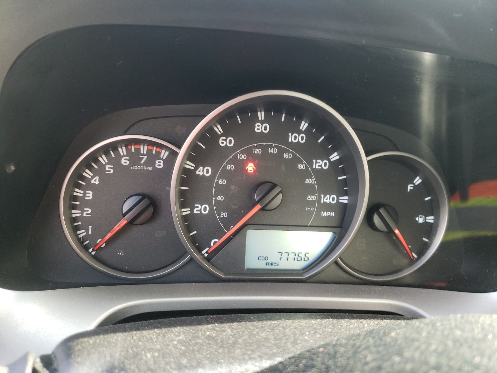 Photo 8 from auction – 2016 TOYOTA RAV4 LE with VIN JTMBFREV4GJ086577
