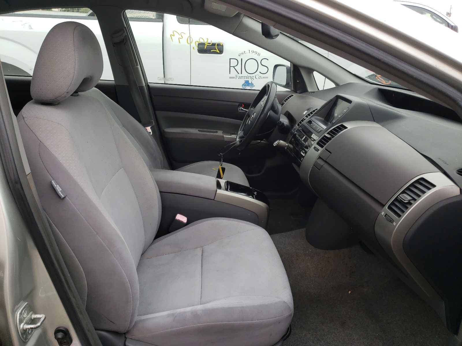 Photo 5 from auction – 2004 TOYOTA PRIUS with VIN JTDKB20U540023944